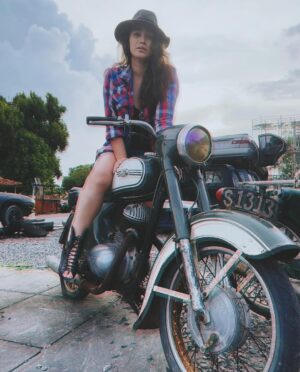 Alexandra T. Gottardo Instagram - Yeehaw 🤠 Wrangling comfort and fashion together in our comfortable SC Heels for the ultimate Cowgirl chic vibes 👢