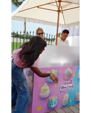 Amara 'La Negra' Instagram - Everything Came out Espectacular! Estuvo de Película. 

@sweethousevip ICE CREAM ,PIONEROS D FRESAS CON CREMA, POSTRES EN VIVO 
🍦🍨🍓 Telf  1 3058339538

@melaniacottoncandy Where Dreams are Sweet” 🍬Cotton Candy Art in different shapes and flavors🍬
📧 info@melaniacottoncandy.com
💁🏼‍♀️ @soniagallardorealtor CEO & Founder

@drinkalkohol  Professional Bartending Service•Cocktail catering
🍹Great cocktails mixed wherever the party is•
[Cocktails,mocktails,signature drinks and more]
👌🏼Over 8 years mixing bar quality drinks in your event.