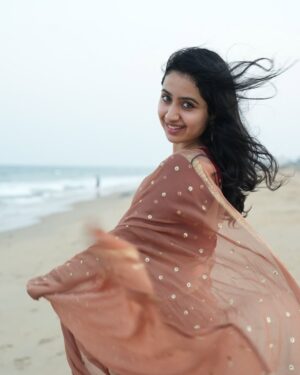 Anchana Nethrun Instagram - 🤎

Saree: @elegant_fashion_way