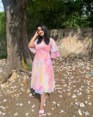 Anchana Nethrun Instagram - பூக்கள் பூக்கும் தருணம் ஆருயிரே…🌸🤍

👗 - @elegant_fashion_way 

#anchana #trending #love #flowers