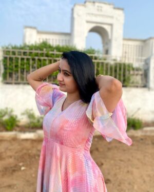 Anchana Nethrun Instagram - பூக்கள் பூக்கும் தருணம் ஆருயிரே…🌸🤍

👗 - @elegant_fashion_way 

#anchana #trending #love #flowers