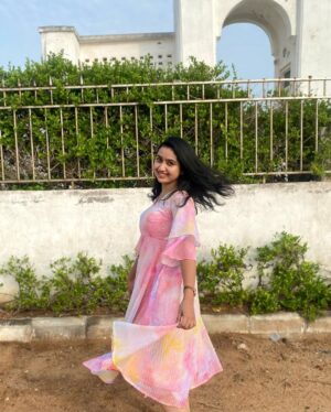 Anchana Nethrun Instagram - பூக்கள் பூக்கும் தருணம் ஆருயிரே…🌸🤍

👗 - @elegant_fashion_way 

#anchana #trending #love #flowers