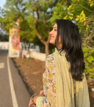 Anchana Nethrun Instagram - Okay last post💛👀

#anchana #kurti #nofilter  #trending