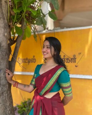 Anchana Nethrun Instagram - Dhaavani 🤌🏻🤎 @rehradesignstudio

#anchana