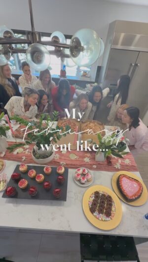 Anna Todd Instagram - February was healing and tomorrow starts my birthday monthhhhh 💗🫶🏼🤍

#iloveit #valentinesday #friendship #parenting #lifeisgood #CapCut #luckygirlsyndrome #ilovelove❤️