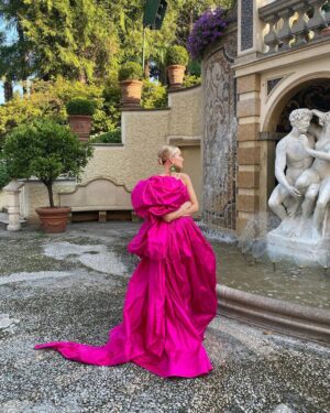 Anouki Kaladze Instagram - The day I was born on this earth 💝
I am truly grateful for the multitude of messages I have received from you, my friends, and even from strangers. These messages have stirred deep emotions within me, filled me with immense love and respect! Your love is overwhelming ❤️🧿

დიდი მადლობა ყველას, ვისაც გავახსენდი, არ დაიზარა და მომილოცა! ჯადოსნური დღეა ადამიანის დაბადების დღე! ენერგია რომელსაც ერთმანეთს ვუზიარებთ ის არის რისთვისაც ცხოვრობს და არსებობს ჩვენი სული! ყველაზე დიდი საჩუქარი რაც მიმიღია ამ ცხოვრებაში თქვენი სიყვარულია, რასაც თვალისჩინივით ვუფრთხილდები💖 
დიდი მადლობა❤️
პ.ს.
 ძველი დაბადების დღის ფოტოებს გიზიარებთ, რომელიც 2 წელი მქონდა შენახული, რატომ , მეც არ ვიცი🎀🥹