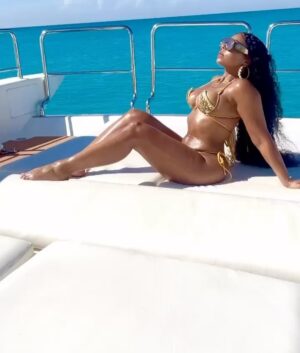 Ashanti Instagram - 🍯☀️🌴🌊 📸 @_networkingz @olivialondonswim @pearlstci @hairsofab