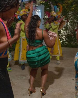 Ashanti Instagram - Ok…. Back to MY bday recap!!! 🤣🤣🤣🎉🎉🎉🌴🌴🌴vibes from Turks and Caicos at my favorite place!! @pearlstci Thanku Micki!!!! ❤️❤️❤️ Thanku @infinidw I loved my cake 🎂❤️ @ruthrgardiner #October13 #Libragang ♎️♎️♎️
