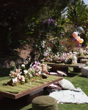 Ashley Tisdale Instagram - Welcome to Jupiter’s Munchkinland! I can’t explain the feeling when your kid turns 4, I know it’s still little but it’s like they grew up overnight. I love every single thing about this girl and I know she’s gonna do something really special in this world. My greatest joy in life is being her mom 💗

The biggest thank you to @michellerogers_styling for helping us create Jupiter’s dream party 🫶🏻