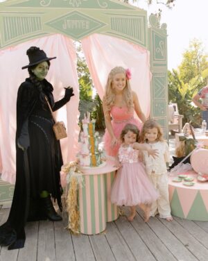 Ashley Tisdale Instagram - Welcome to Jupiter’s Munchkinland! I can’t explain the feeling when your kid turns 4, I know it’s still little but it’s like they grew up overnight. I love every single thing about this girl and I know she’s gonna do something really special in this world. My greatest joy in life is being her mom 💗

The biggest thank you to @michellerogers_styling for helping us create Jupiter’s dream party 🫶🏻