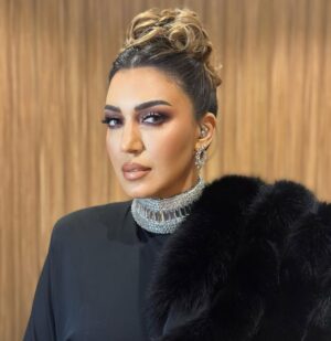 Asma Lamnawar Instagram - إطلالتي الاولى ب #ليلة_نجمات_العرب 
🖤🖤🖤🖤🖤🖤🖤🖤🖤
@furinmorocco_bymondressing