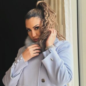 Asma Lamnawar Instagram - مساء الخير حبايبي ♥️ في طريقي لمطار دبي . وين الوجهة ؟ ما ندري 🤣🥰 المهم توحشتكم