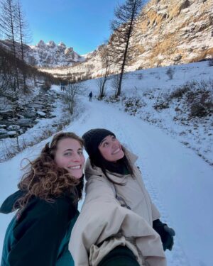 Aurora Ribero Instagram - Part 1 of the hike on the snowy snowy Mountain with the Fam🤍