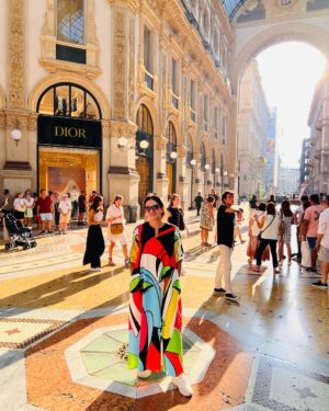 Bouchra Okbi Instagram - By by venezia 💔
Hello from Milano ♥️

Yadra 😇😇😇😇😇
Ma robe chez @ilhemcreation_dar_elkahina ♥️

#milano #venezia #
