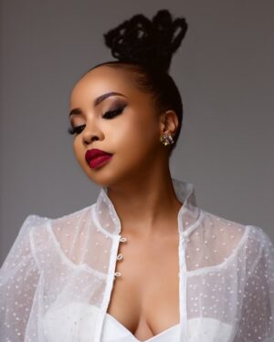 Brenda Wairimu Instagram - Heaven is a healthy mind 🪐🪐🪐
I really had the best time at this shoot…
Thank you @wanjikustephens_backup @jonyhairdesigner and @kevbbuo ✨✨✨