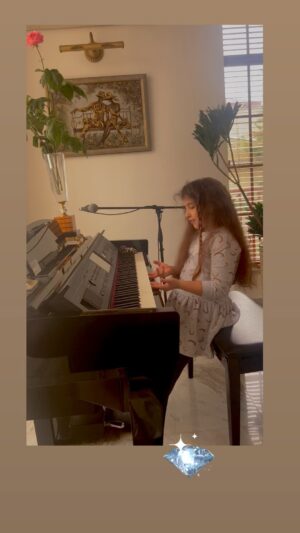 Brilliant Dadaşova Instagram - Qızım artıq 8 yaşında 🧿🥰💝Arzu