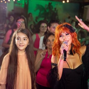 Brilliant Dadaşova Instagram - Tək bir həqiqət var, Musiqi ! Qalanı keçicidir 💎