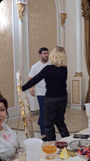 Brilliant Dadaşova Instagram - Qızım Turanənin nişanlısıyla toya hazırlaşırıq.😊🥰 Mənim qızım Tovuzun gözəlidir.Bütün balaları Allah xoşbəxt eləsin 🙏