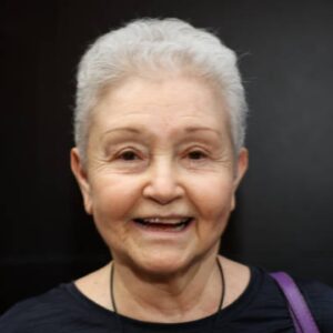 Bruna Lombardi Instagram - O lançamento de Filmes Proibidos em São Paulo foi um dia muito especial e hoje ganhou destaque na coluna de Mônica Bergamo, da Folha de S.Paulo, que está nas bancas! 

@monica_bergamo
Fotos Zanone Fraissat/Folhapress 

#FilmesProibidos #lançamento