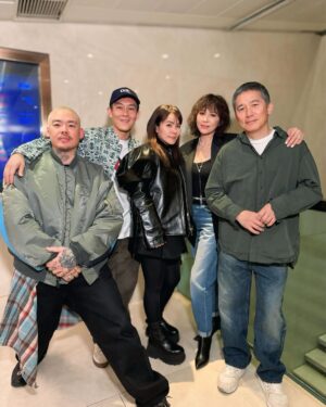 Carina Lau Instagram - 😍 @edisonchen @_dr_woo_ @sacaiofficial @kpee @hilaryasdf