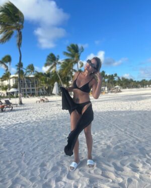 Carolina Arregui Instagram - Un poquito más de lo mismo, amo el verano❤️🌊🌊❤️