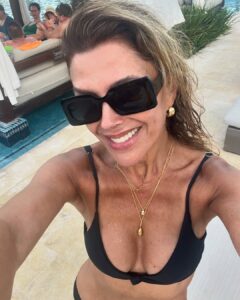 Actress Carolina Arregui HD Photos and Wallpapers March 2025