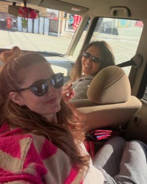 Carolina Cano Instagram - 🏯🇯🇵🎏🍣🥟🍙♥️

Mucha alegría en mi corazón.

Voy a enlistar xq es mi nueva pasión:

1. Nos fuimos de paseo tititi (o es pipipi?)
2. Me atacó una hoja. 
3. El castillo de Hamamatsu impresiona.
4. Hay su influencer style.
5. Me encanta esa foto…
6. ….pero. Sisoy.
7. Con ella siempre parribalavida.
8. Aplausos de señoras que aplauden.
9. Mostrando el paisaje.
10. Posando como modelos de café.
11. Me gustan ellos🥰