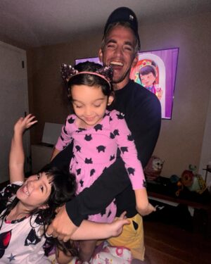 Cassie Ventura Instagram - @alexfine44 

There aren’t words to describe how grateful I am that I get to do this life with you! The laughter and pure joy that I get to experience with you is beyond any of my dreams and manifestations. You’ve taken care of me and my heart like no other, you’re hands down the best girl dad and I’m SO excited to see you now become a father to OUR SON! 🤯

So happy to have you home again!!! The girls and I (and French Fry) absolutely adore you and have missed you so much. These past few months were hard without you here, but we are so proud and can’t wait to see you shine ✨ 

Happy (belated 😂) Birthday!! We love you, we love you, we love you!!!

(Look out for Alex in #MobLand COMING SOON!)