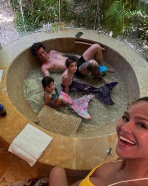 Cassie Ventura Instagram - @alexfine44 

There aren’t words to describe how grateful I am that I get to do this life with you! The laughter and pure joy that I get to experience with you is beyond any of my dreams and manifestations. You’ve taken care of me and my heart like no other, you’re hands down the best girl dad and I’m SO excited to see you now become a father to OUR SON! 🤯

So happy to have you home again!!! The girls and I (and French Fry) absolutely adore you and have missed you so much. These past few months were hard without you here, but we are so proud and can’t wait to see you shine ✨ 

Happy (belated 😂) Birthday!! We love you, we love you, we love you!!!

(Look out for Alex in #MobLand COMING SOON!)