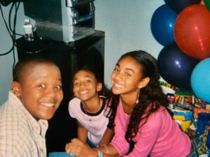 Chelsea Tavares Instagram - early 2000s loading… 😂😂😂😂😂 
lil teen hollywood . I’m crying 
PART 1 #2000sera