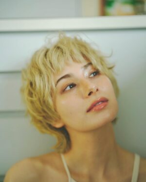 Chiaki Horan Instagram - _
Loving the new hair💇‍♀️💓