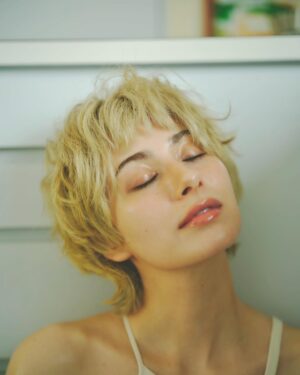 Chiaki Horan Instagram - _
Loving the new hair💇‍♀️💓