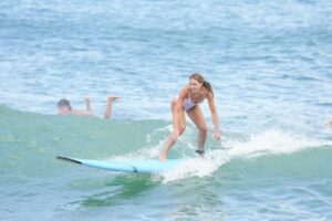 Actress Chloe Lukasiak HD Photos and Wallpapers March 2025