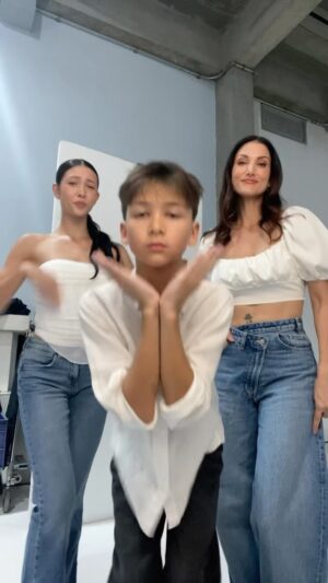 Cindy Sirinya Bishop Instagram - Family shenanigans 😜