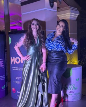 Clara Franco Instagram - Mi nombre es Elizabeth Enciso para los que no me conocen soy amiga y Socia de Claris 
Quisiera agradecerles a todos por acompañarnos en esta noche y dar las gracias a Dios que es el CEO de todo esto.. 
Gracias a cada amigo y amiga que estuvo este año acompañando este proceso /
Gracias Clara , mavi , Rebeca , Felipe, Petra y en especial a Fatima Jara mi compañera de la carrera de derecho, que cada día a estado ahí conmigo dándome fuerzas y diciéndome no te rindas - sabemos que un proyecto de esta magnitud conlleva muchísimo trabajo y más aún cuando somos emprendedores. 
Detrás de princes Luxury no solo hay unos productos para mejorar la salud y el bienestar sino hay un sueño. 
Un sueño de empoderamiento y de poder ayudar a muchas madres paraguayas  que solas con sus hijos salen adelante día a día.
Sin descansar y tener vacaciones.. por esas mamás y por ese sueño tan anhelado de encontrar la justicia y La Paz en muchos hogares paraguayos hoy estamos aquí. Y deseo que hoy en adelante Dios bendiga este proyecto y nos ayude avanzar y cumplir este sueño que es nuestro objetivo principal. 
Gracias karla Osejo amiga hermana y socia por no rendirte durante 1 año y estar
Codo a codo conmigo gracias Clara por confiar en mí y en este proyecto ❤️

Bienvenida @clarafrancor a @latinmarketisrael nos espera un largo camino ✍🏼 se que juntas las 3 de la mano y con la guía y bendicion de Dios llegaremos muy lejos ❤️ 

@princessluxury_col ❤️❤️❤️ @latinmarketisrael