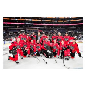 Cobie Smulders Instagram - We are very excited (but not surprised) that our team won. ❤️ A huge thank you to the @lakings for hosting the Skate for LA Strong fundraiser tonight. Was lucky enough to coach this amazing team alongside Vince. I had a night that every hockey loving girl dreams about. Thank you to those who donated, if you like to you can still do so at…  www.nhl.com/kings/fire-relief