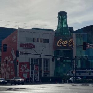 Cristina Pardo Instagram - La ciudad donde todo es poco.