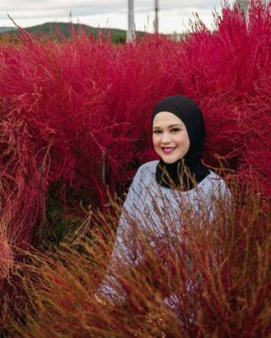 Cut Meyriska Instagram - Capturing moments, capturing memories, capturing beauty 🌷🌾

Sebentar lagi Akhir Tahun, yang mau liburan butuh Foto2 bisa langsung Hubungi @sweet.escape 
Aku kasih Promo Code nya yahh : CHEERSCHIKA 
10% off   10 extra photos for photoshoot in all destination 😍🥰

#masyaallahtabarakallah 
#seoul 
#Korea