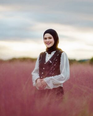 Cut Meyriska Instagram - Capturing moments, capturing memories, capturing beauty 🌷🌾

Sebentar lagi Akhir Tahun, yang mau liburan butuh Foto2 bisa langsung Hubungi @sweet.escape 
Aku kasih Promo Code nya yahh : CHEERSCHIKA 
10% off   10 extra photos for photoshoot in all destination 😍🥰

#masyaallahtabarakallah 
#seoul 
#Korea