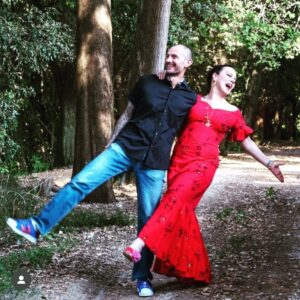 Debi Mazar Instagram - Married 23 years today!❤️
Wish we were on one of those fabulous @belmond  trains from Toscana to Paris 🚂 
But ,given the weather , happy to stay home with you & have a dish of amatriciana by the fireplace❤️ 
Love you @thetuscangun 💋
