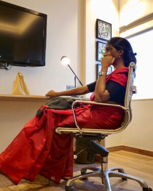 Dharshini Sambathkumar Instagram - Kalangaadha Rasathi 🥺❤️ 
Working on a new project which will create employment opportunities for many 🧿🪬