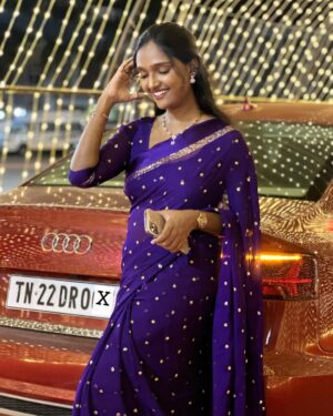 Dharshini Sambathkumar Instagram - Minukkum minu minukumeyyyy✨🎨 
Beautiful saree from @hafsaaddotcom
