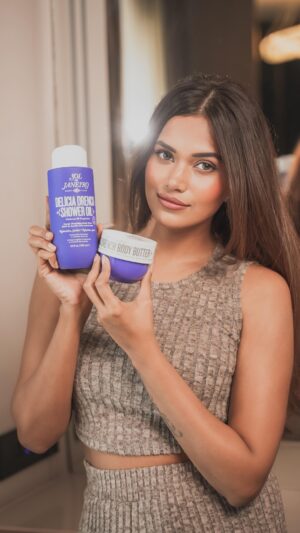 Dimpi Sanghvi Instagram - Just had the BEST shower ever, and I owe it all to @soldejaneiro’s newest launch! ✨🚿

From the ultra-nourishing Drench Shower Oil to the rich Delícia Drench Body Butter, my dry skin has never felt softer!

Topped it off with the Rio Deo   Cheirosa 59 Body Mist, and now I’m smelling (and feeling) like a dream all day long. ☁️💫

If you’re looking to level up your self-care routine, this is it! 

@mynykaa @soldejaneiro
#AD #NykaaxSDJ #DeliciaDrench #NewLaunch #DimpiSanghvi #Savana 

Co-ord set from @savana