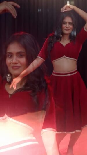 Divya Dharshini Instagram - Unakey Unaka Naa Porandha 😉🤫
.
Mua @shrusti_makeover 🖤
.
With @sarakutty4563 @mr_darwin.official 
.
#hot #trending #viral #dance #divya #insta #réel #new #vibe #instagram #post #reels #red #chilli #😉