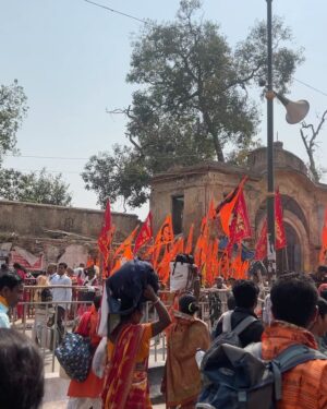 Donal Bisht Instagram - Went Ram Mandir too with family on the way back from MahaKumbh 🙏🏻 🌸 😇✨ what a beautiful journey from Saryu river to hanuman gadi to Ram mandir 🕉️ 

( phones were not allowed inside Ram mandir this time as it was high alert , maybe next time but the journey is imprinted in my heart & mind #divine 😌✨) 
(Later are some pics from Mahakumbh area too )

#ram #mandir #ayodhya #saryu #river #hanumangadi #rammandir #blessing #sprituality #god #family #visit #memory #mustvisit #landofgod #india #hinduism #in #pooja #best