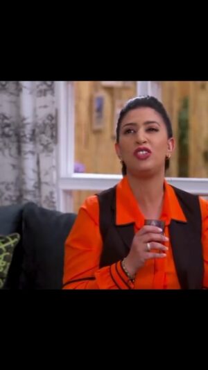Dounia Boutazout Instagram - .
تعلمو العيالات دنيا عطاتكم شنو ديرو 😁😂
