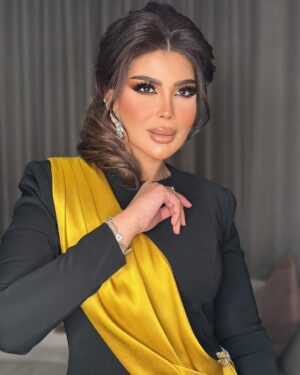 Elham Al Fadalah Instagram - مساء الجمال والدلال 

لوكي مع احلى صالون #امبرس بيوتي واحلى ميك اب بأنامل الجميلة  #خلود_الشمري 
@empreess.saloon 
@khluood_artist 
@ihf.atelier