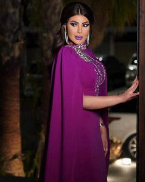 Elham Al Fadalah Instagram - جميلة تمسي بالخير عليكم 💜

من كواليس تصوير المسلسل الرمضاني #بيت_حموله 

👗 @makalos_boutique 
📸 @abdulwahabstudio 

#الهام_الفضاله #تالينتس_برودكشن #رمضان2025