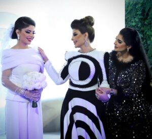 Elham Al Fadalah Instagram - وانتهت قصة #خواتي_غناتي 
شكرا لكل شخص تعب و ساهم في نجاح هذا العمل ✨

شكراً الكاتبه المبدعه
 #جميله_جمعه 
@jamilah.kwt 

والمخرج صانع النجوم
#سائد_الهواري 
@saedalhawwari 

وشكر خاص لزوجي ❤️
بمقام ابي و اخي وسندي و صديقي و رفيق دربي وقوتي على جهوده ووقفته معي لنجاح العمل عسى الله لا يحرمني من وجودك بدنيتي ❤️
#شهاب_جوهر @shehabaljowhar