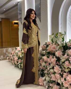 Elham Al Fadalah Instagram - تشرفت بحضور غبقة الشيخة #مريم_الصباح وسعدت بلقاء نخلبة من الفنانيين .. ينعاد علينا جميعاً بالصحة والعافية 🌙

القفطان المغربي من قفطان الماسة @kaftan_almasah 

#الهام_الفضاله #شهاب_جوهر #بيت_الحموله #رمضان_يجمعنا #غبقة #رمضان
